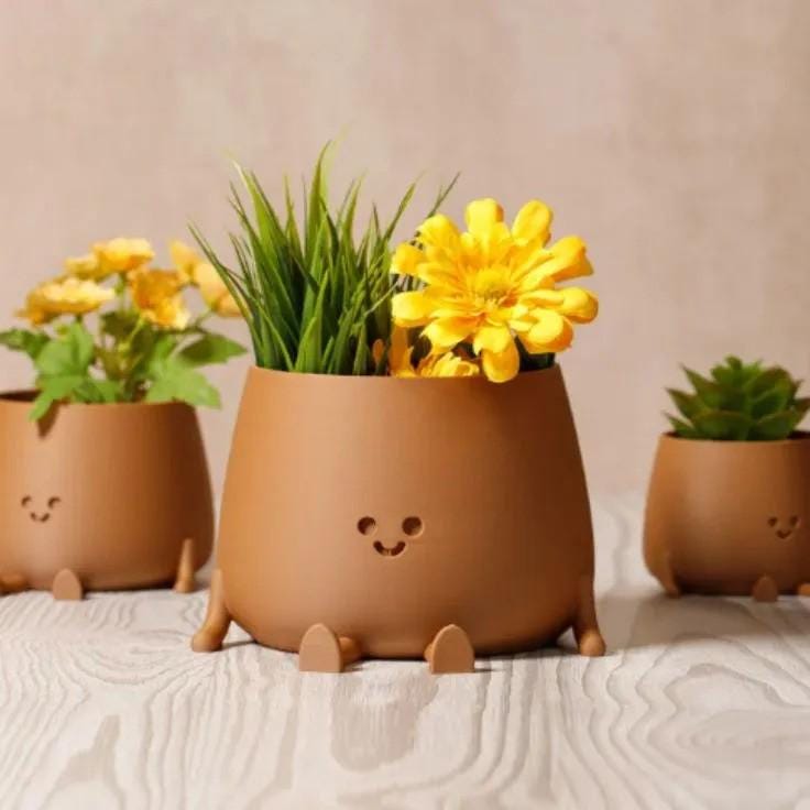 Official Cute Happy Face Pot Planter - Choose Your Colour - Sitting Pot, Funny Planter, Succulent, Cacti Planter, Silly Plant Pot, Gift