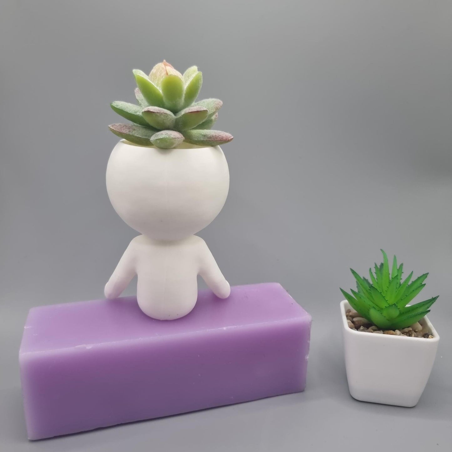 Kodama Sitting on a Ledge Planter - Studio Ghibli Inspired - Princess Mononoke - Planters for Succulents - Tree Spirit - Indoor Plant Pot