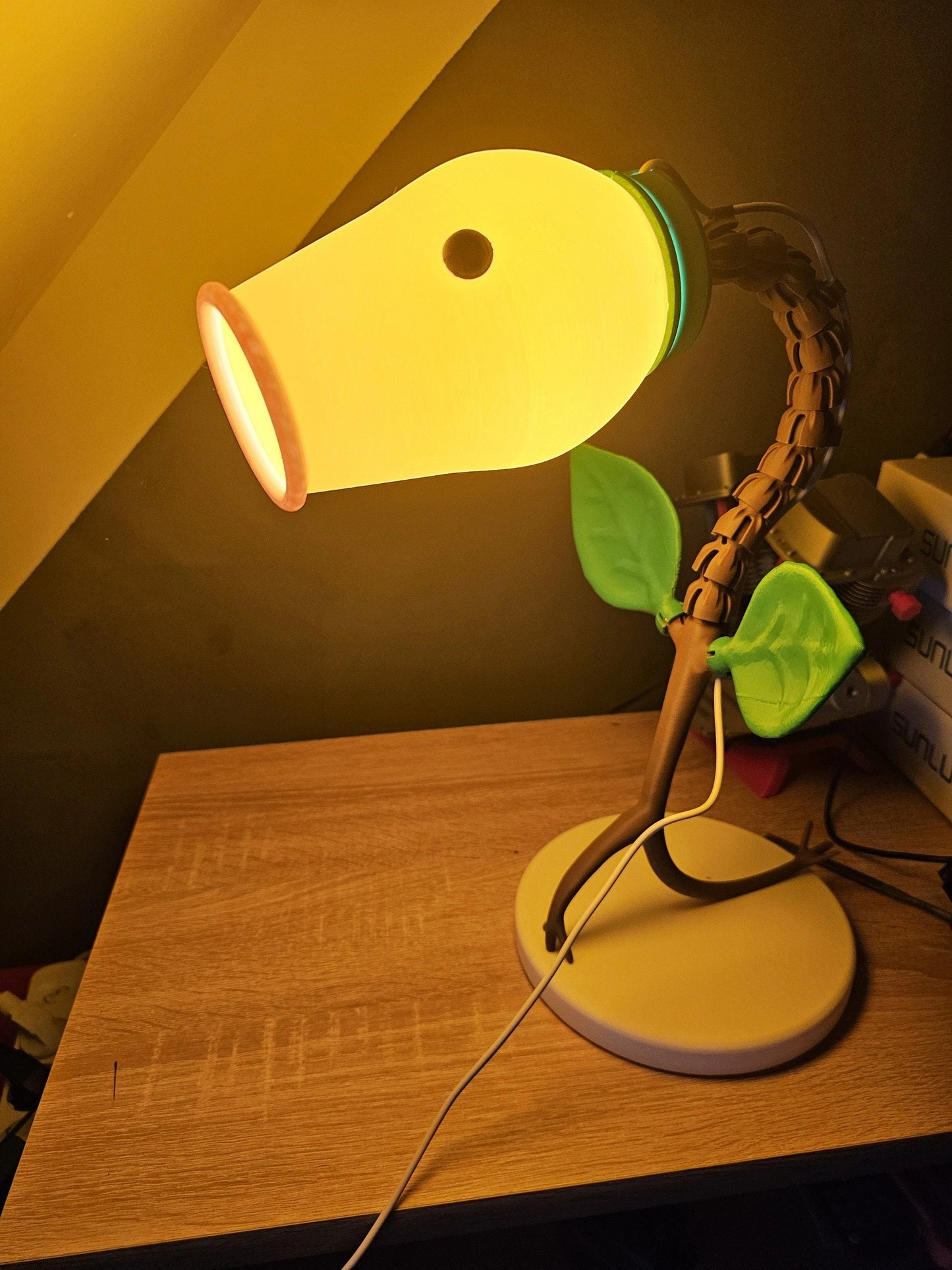 Bellsprout Articulated LED Desk Lamp 3D Printed Pokemon Decor Bedroom Table Light Lighting Lantern