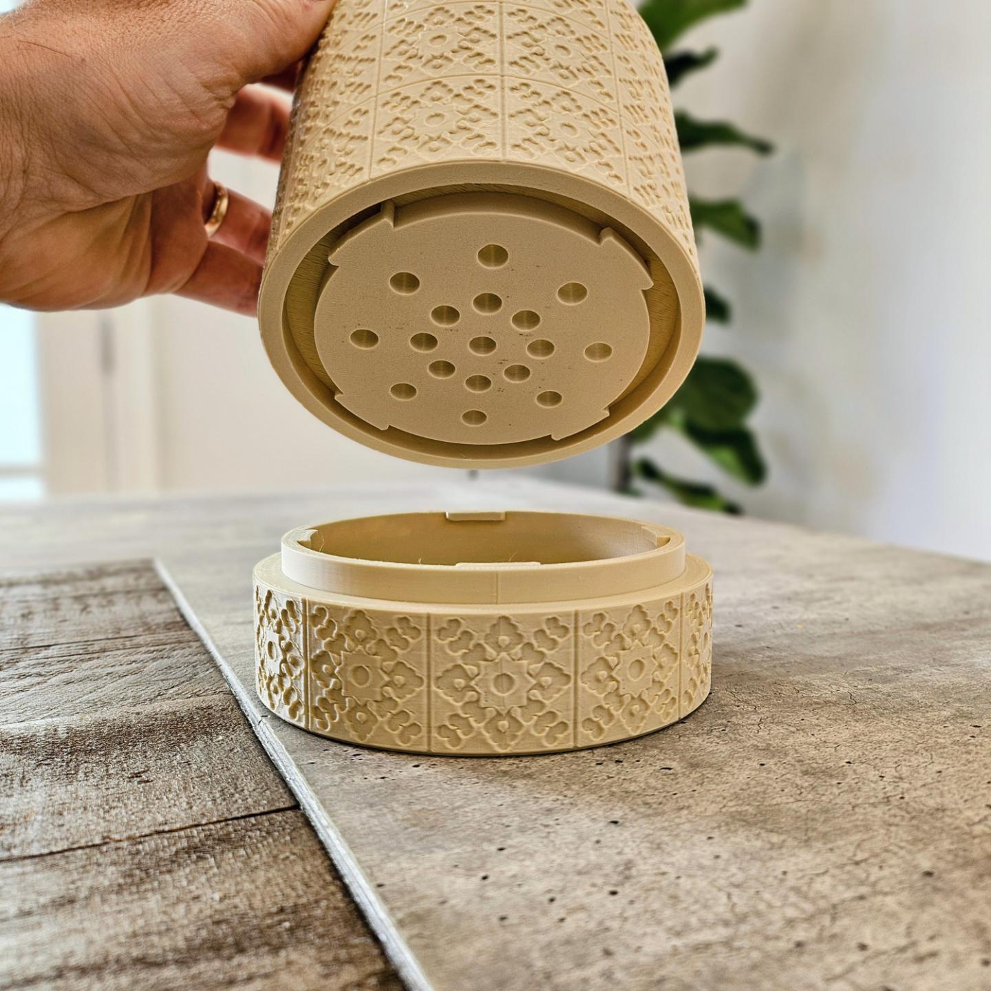 Parrish Planter with Hidden Drip Tray | Modern 3D Printed Plant Pot | Minimal Ribbed Planter | Indoor Plant Pot