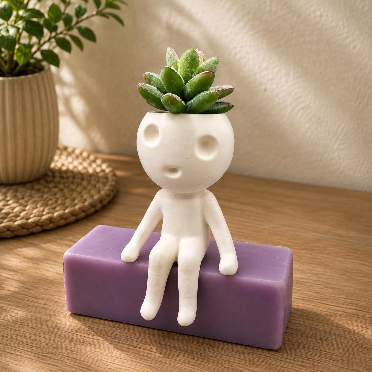 Kodama Sitting on a Ledge Planter - Studio Ghibli Inspired - Princess Mononoke - Planters for Succulents - Tree Spirit - Indoor Plant Pot